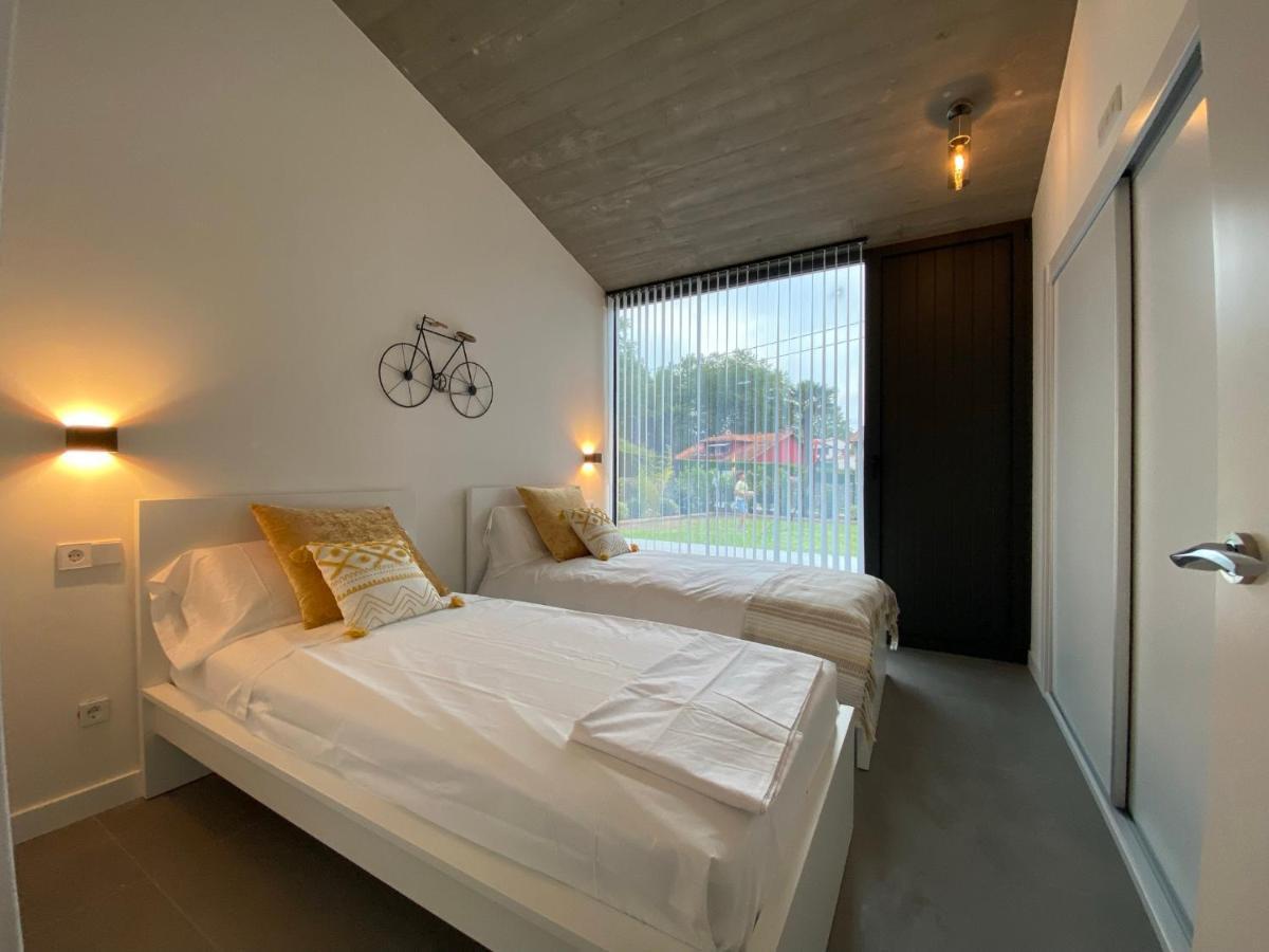 La Casa De Hierba - Casa De Campo De Diseno Con Jardin Y Wifi Cerca De Las Playas De Llanes Eksteriør bilde